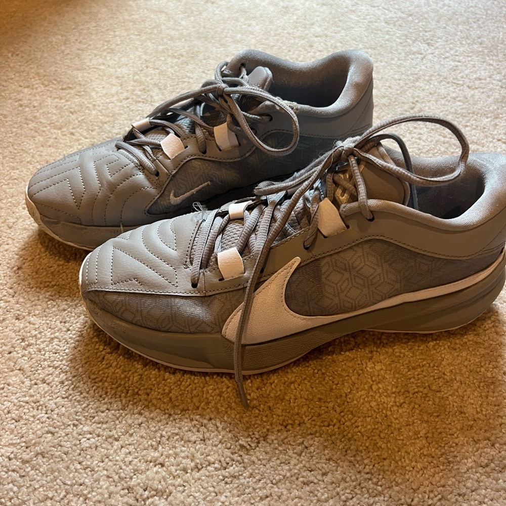 Men's Gray Athletic Shoes